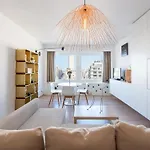 Beautiful Apartment In Prime Location